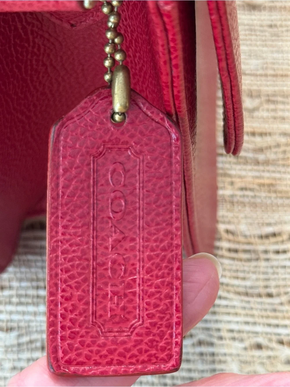 Vintage Coach Made in Italy Red Pebbled Leather Turn Lock Shoulder Bag - Picture 14 of 16